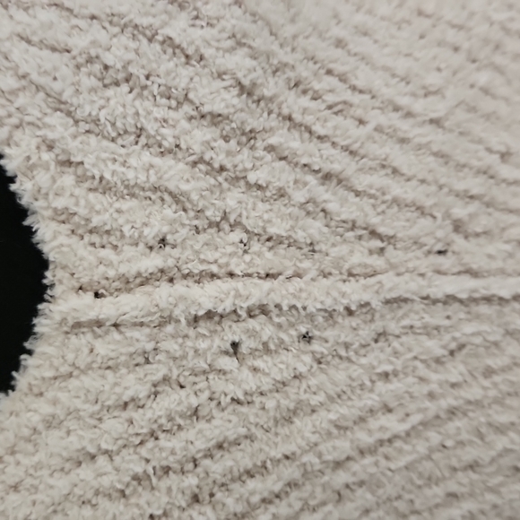 Sweater - Picture 3 of 7